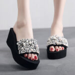 Single-Strap-Women-Stylish-Pearls-Enbalished-Slippers-3.jpg