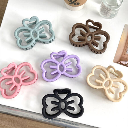 High Quality Butterfly Shark Hair Grabber