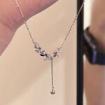 Beautiful Leafs Stone Style Pendant With Hanging Chain