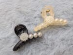 Beautiful Hand-Made Pearls Style Small Hair Catcher