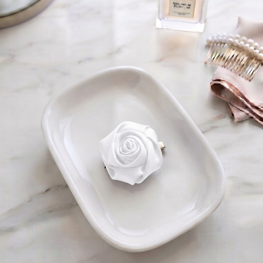 rose pin