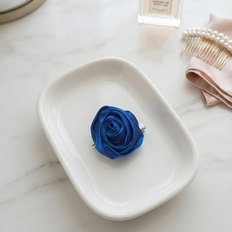rose pin