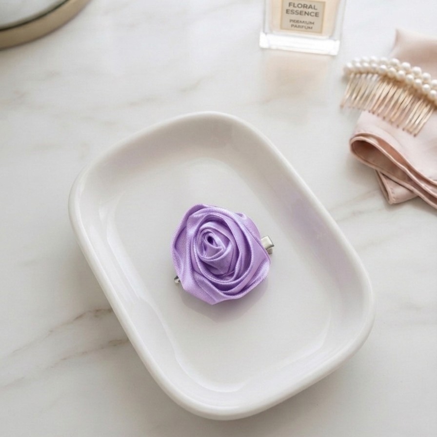 rose pin