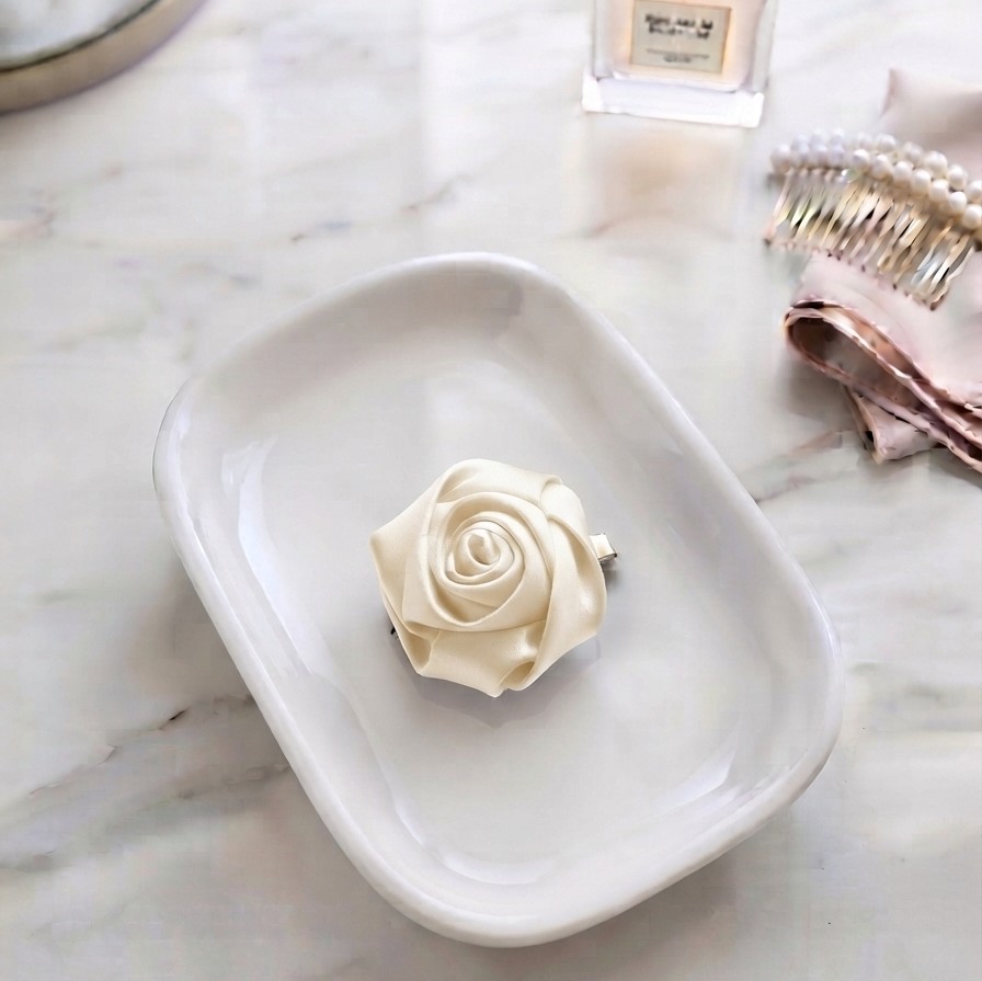 rose pin