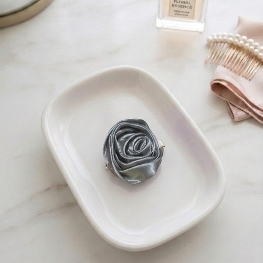 rose pin