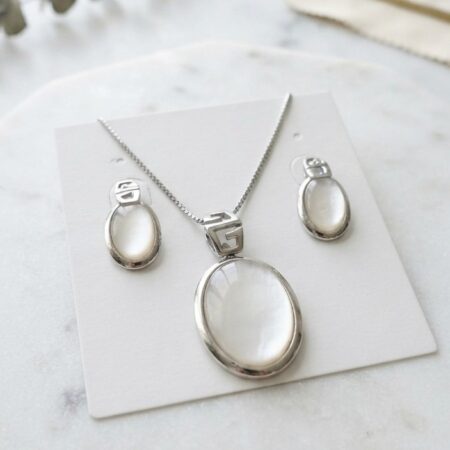 Oval Mother of Cat-Eye Pendant & Stud Earrings Set
